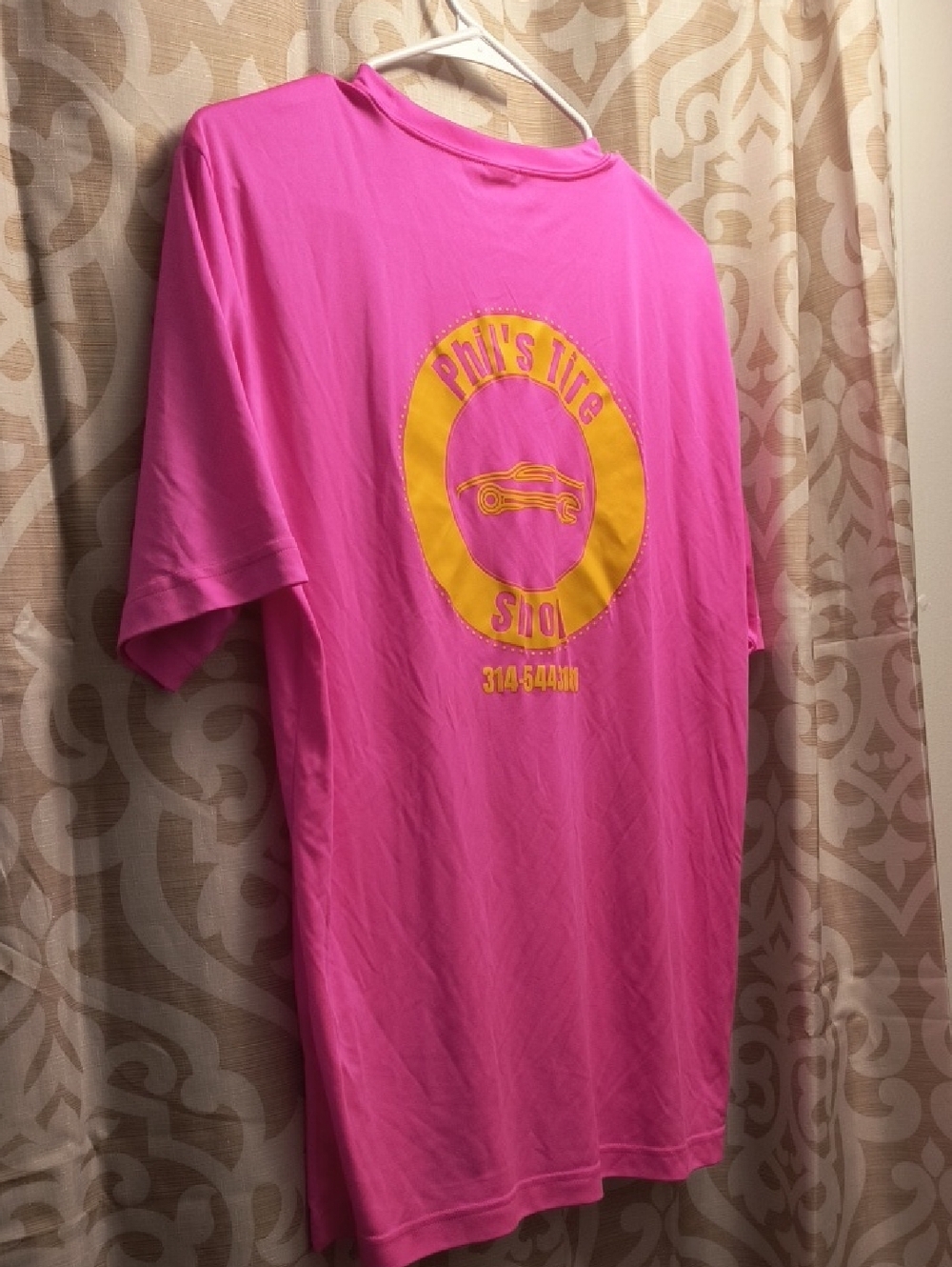 Men's Crew Neck Performance T-Shirt in Bright Pink - Picture 4 of 4